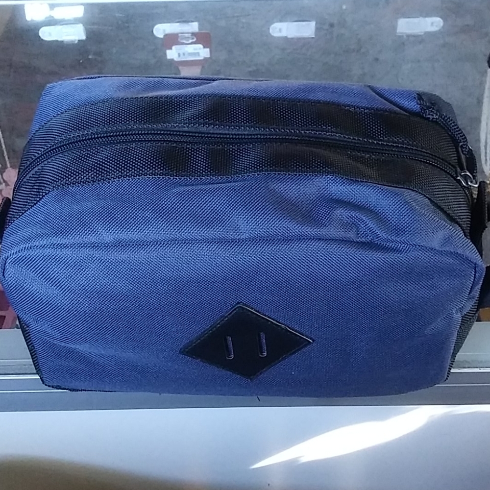 Men's accessories bag.